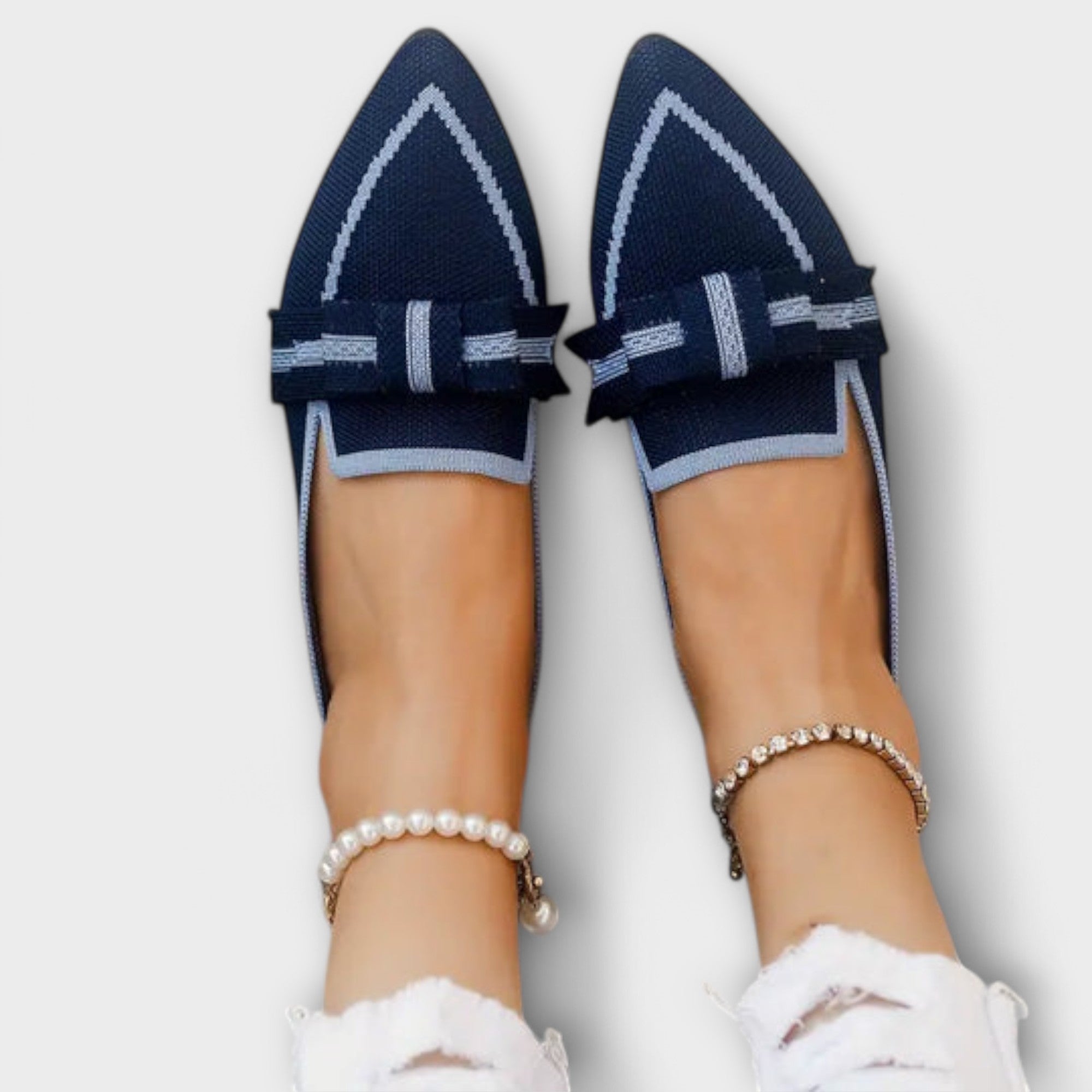 Flat Women's Shoes with Knotted Design